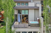 Alpine Rowhouse - Boutique Luxury in Town