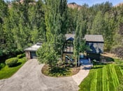 The River House | Private River Access + Huge Backyard