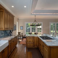 Gimlet Family Home | Close to Lift with Hot Tub!