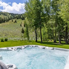 Sun Valley Hillside Home | Hot Tub + Mountain Views