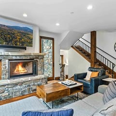 The Aspen Nook at SkiView | Walk to Town & Ski