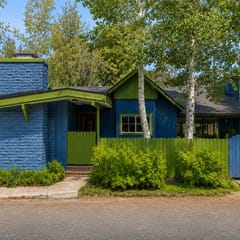 Charming Downtown Cottage | Patio & Prime Location
