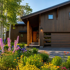 The Sawtooth Modern | Designer Build | Hot Tub | River Access