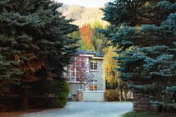 The Luxury Riverfront Home at Warm Springs - Image 2