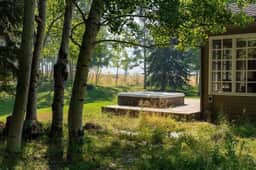 Gimlet Family Home | Close to Lift with Hot Tub! - Image 2