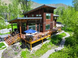 Mountain Modern Luxury Retreat with Hot Tub - Image 3