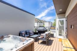 New Downtown Hailey Condo with Rooftop Hot Tub - Image 2