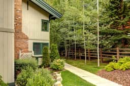 Luxe Ketchum Condo | Pool | Pickleball | Hot Tub