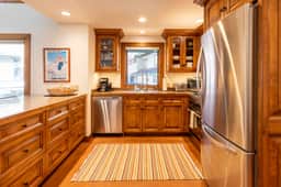 Elegant Three Suite Condo Steps to Warm Springs Lodge