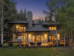 Luxury Warm Springs Retreat: Riverfront, Hot Tub, & Steps to Lifts - Image 3