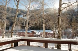 Luxury Warm Springs Retreat: Riverfront, Hot Tub, & Steps to Lifts