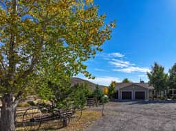 Camp Creek Ranch – Spacious Retreat on 43 Private Acres