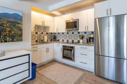 Spacious Sun Valley Condo with Private Creekside Deck - Image 5