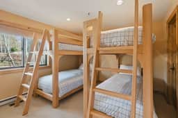 Trailside Townhome | Hot Tub | Walk to Ski