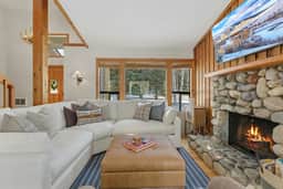 The Aspen Hideaway | Elkhorn Pool, Hot Tub + Pickleball