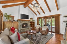Luxury Tamarack Cottage | Ski-In/Ski-Out | Hot Tub | Walk to Village