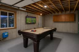 Lakeview Log Cabin | Walk to Beach | Fire Pit + More
