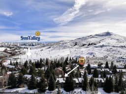 Alpine Loft | Walk to Ski | Hot Tub | Pool | Deck