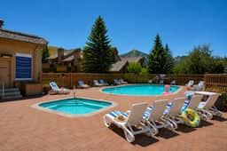 Alpine Loft | Walk to Ski | Hot Tub | Pool | Deck - Image 2