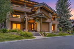 Wildflower on the Fairway | 4 King Suites | Resort Passes - Image 2