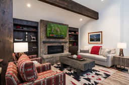 Snowcreek Retreat at Dollar | Walk to Dollar Mountain + Lodge | Hot Tub - Image 5