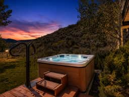 Ketchum Cowboy Cottage | Hot Tub + Big Views - Image 2