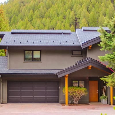 Slope-Side Chic: Home with Hot Tub