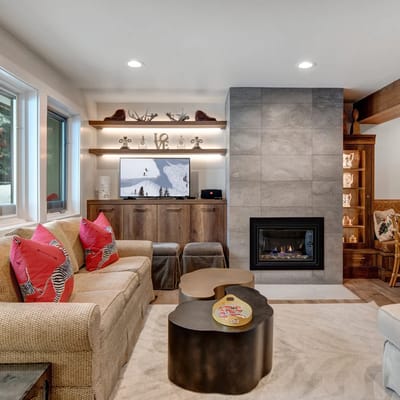 Luxe Ketchum Condo | Pool | Pickleball | Hot Tub