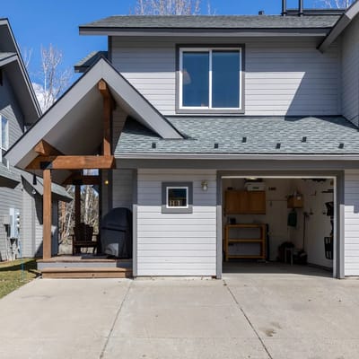 Cozy Hailey Haven: Sun, Ski, Work, & Play at Your Doorstep