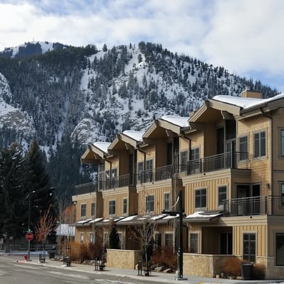 Downtown Chilali Penthouse with Mountain Views & Rooftop Retreat