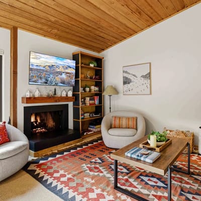 Ridge Retreat | Walk to Golf | Pool + Hot Tub