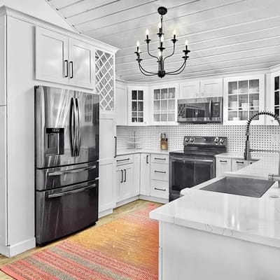 The Sunburst Social | Modern Condo with Amenities
