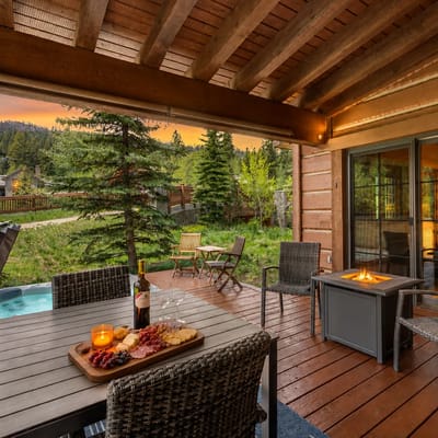 Luxury Tamarack Cottage | Ski-In/Ski-Out | Hot Tub | Walk to Village