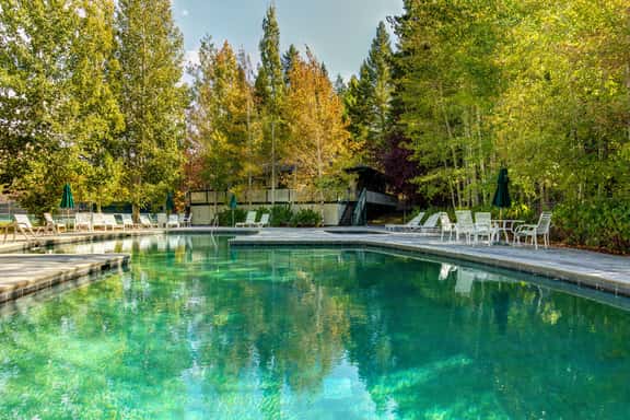 Warm Springs Ski Way Home | Pool, Pickleball, and More! - Image 1