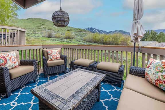 The Slopeview | Ski-In Access, Hot Tub, + Mountain Views - Image 1