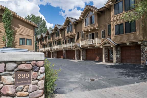 Trailside Townhome | Hot Tub | Walk to Ski - Image 1
