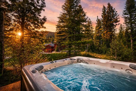 Fireside Lodge | Ski-In/Ski-Out Luxury Cabin + Hot Tub - Image 1