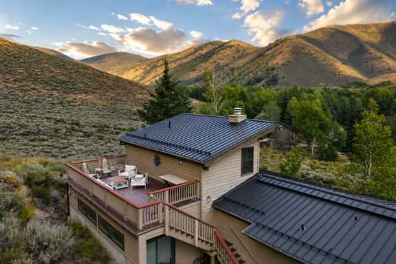 Ketchum Cowboy Cottage | Hot Tub + Big Views - Image 1