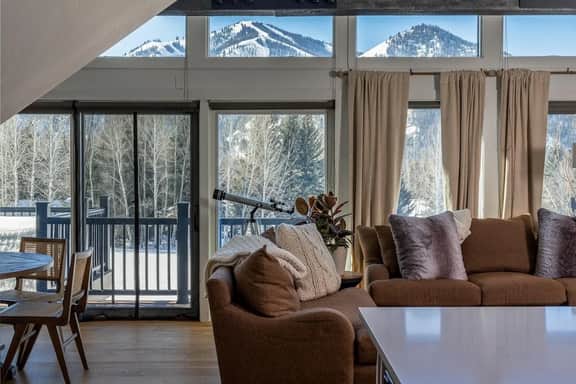 Just Remodeled! The Big Wood Retreat with a Loft - Image 3
