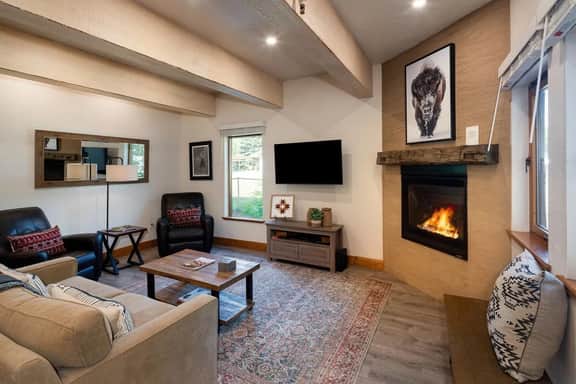 Cozy Ketchum Condo - Walk to Everything! - Image 2