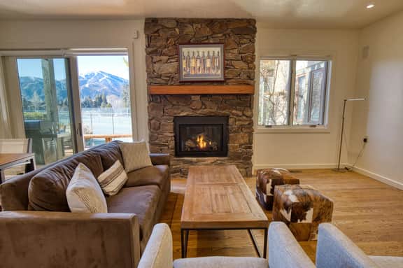 Wildflower Resort Stay - Sun Valley Condo with King Bed and Mtn Views
