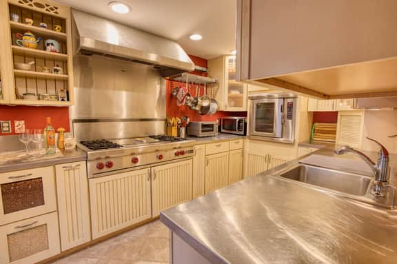 Charming Ketchum Cottage with Gourmet Kitchen - Image 2