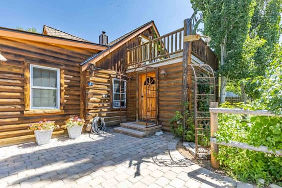 Charming Ketchum Cottage with Gourmet Kitchen
