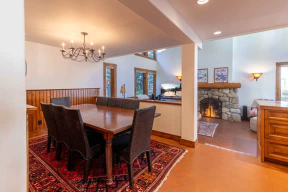 Elegant Three Suite Condo Steps to Warm Springs Lodge
