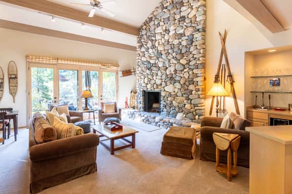 Luxury Warm Springs Retreat: Riverfront, Hot Tub, & Steps to Lifts - Image 2