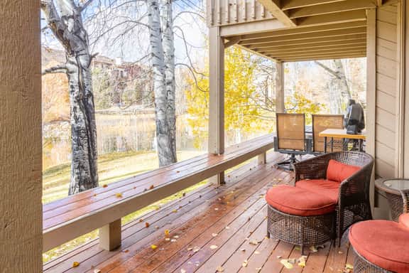 Elkhorn Retreat: Condo with Pond Views, Pool & Pet-Friendly