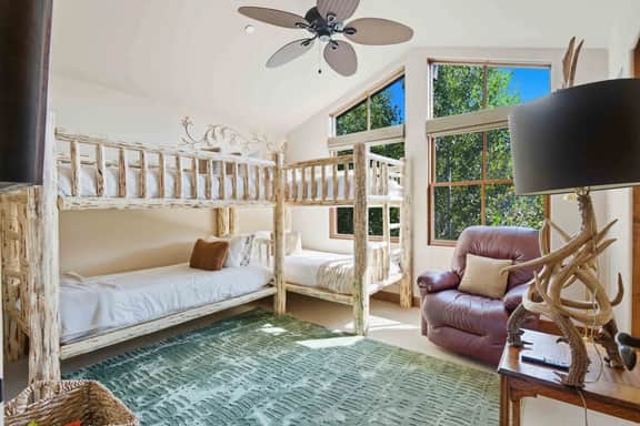SkiView Luxury Townhome - Steps to Ketchum + Skiing, Dog-Friendly!