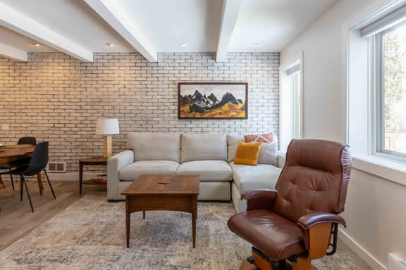 Spacious Sun Valley Condo with Private Creekside Deck