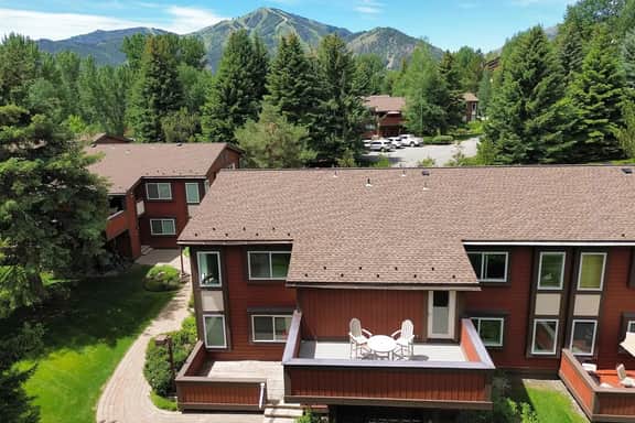 Spacious Sun Valley Condo with Private Creekside Deck