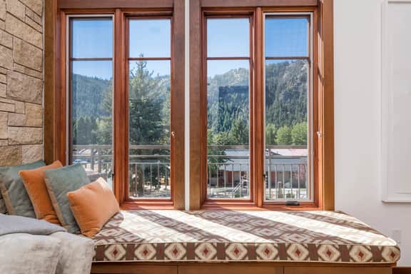 Downtown Chilali Penthouse with Mountain Views & Rooftop Retreat